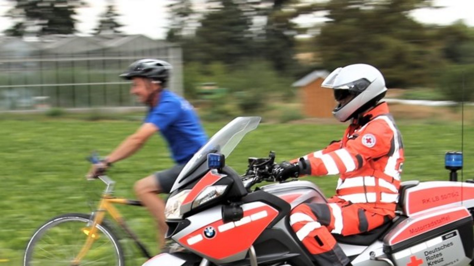 DRK-Motorräder sind bei der Tour immer dabei.