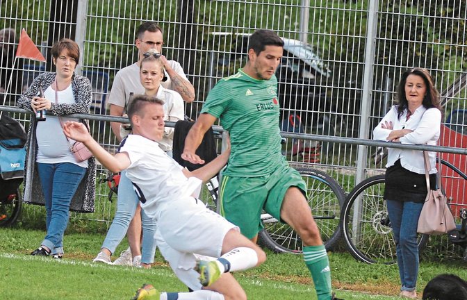 Der TSV Kleinglattbach (links Thomas Haupt) setzt nach schwachem Saisonauftakt auf einen Sieg am Sonntag gegen Nussdorf. Foto. Nachreiner