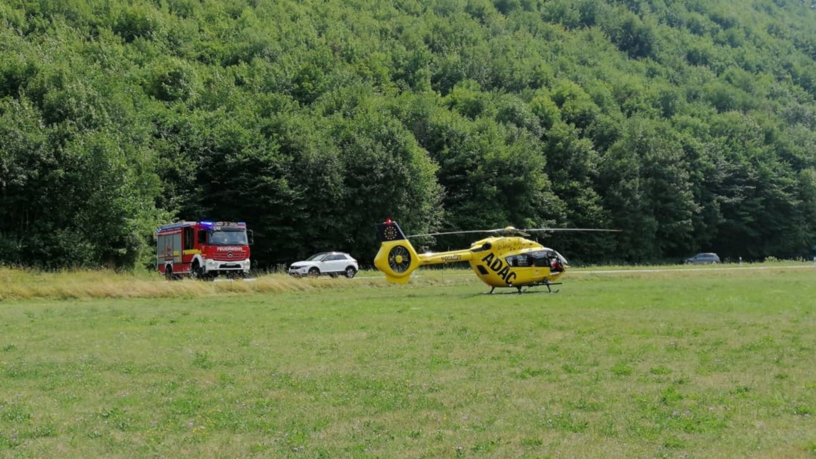 Um etwa 15 Uhr ging der Rettungseinsatz los, inklusive Helikopter.Regine Lotterer Um etwa 15 Uhr ging der Rettungseinsatz los, inklusive Helikopter.Regine Lotterer