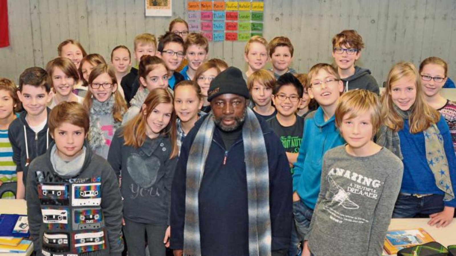Projektgründer Komo zu Gast im Lichtenstern-Gymnasium. Foto: p Projektgründer Komo zu Gast im Lichtenstern-Gymnasium. Foto: p