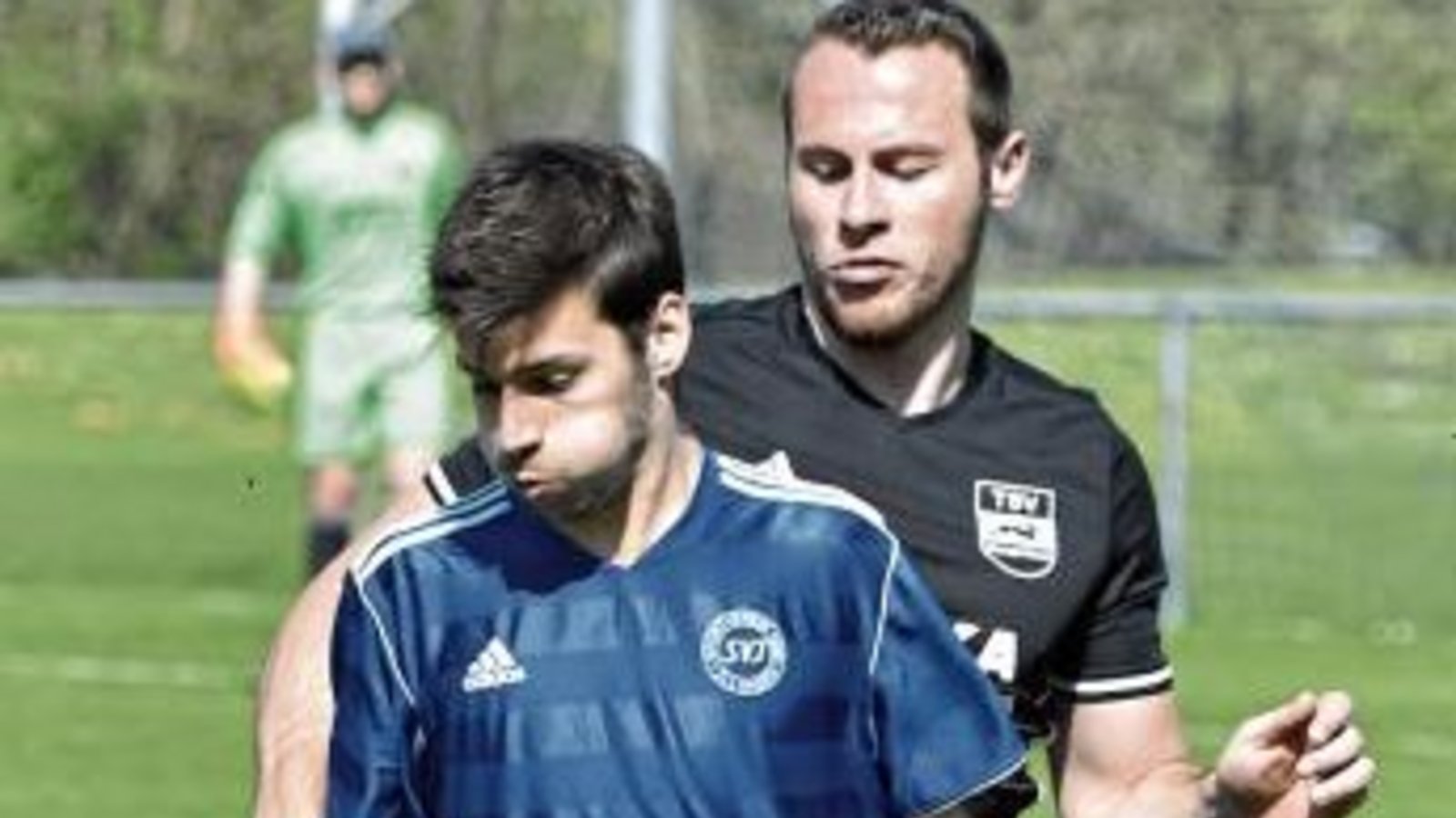 Tim Scheuermann (links) ist der Dreh- und Angelpunkt in der Offensive des A-Ligisten SV Illingen. Foto: Leitner