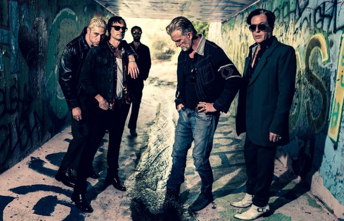Queens of the Stone Age rund um Bandgründer und Frontmann Josh Homme (zweiter von rechts) zeigen sich auf dem neuen Album „Perfecth“ von ihrer ruhigen Seite.<span class='image-autor'>Andreas Neumann</span>