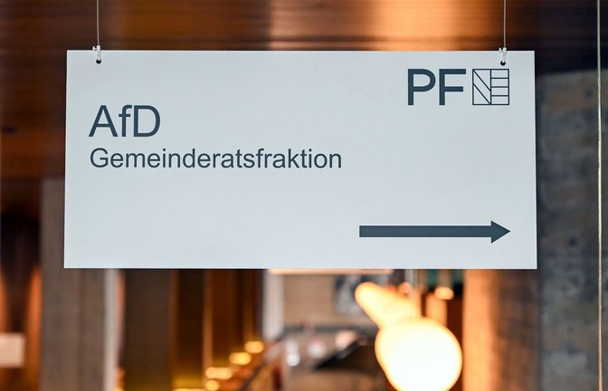 Zur AfD geht es nach rechts. Seit der Kommunalwahl ist die Partei im Pforzheimer Gemeinderat die größte Fraktion.<span class='image-autor'>Foto: dpa/Uli Deck</span>