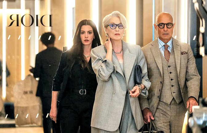 Wieder da: Anne Hathaway, Meryl Streep und Stanley Tucci (v. li.) in „Der Teufel trägt Prada 2“<span class='image-autor'>Foto: 20th Century Studios/Macall Polay</span>