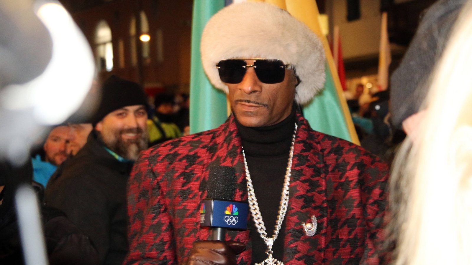 Gibt alles bei Olympia: Snoop DogFoto: IMAGO/Ed Gar Gibt alles bei Olympia: Snoop DogFoto: IMAGO/Ed Gar