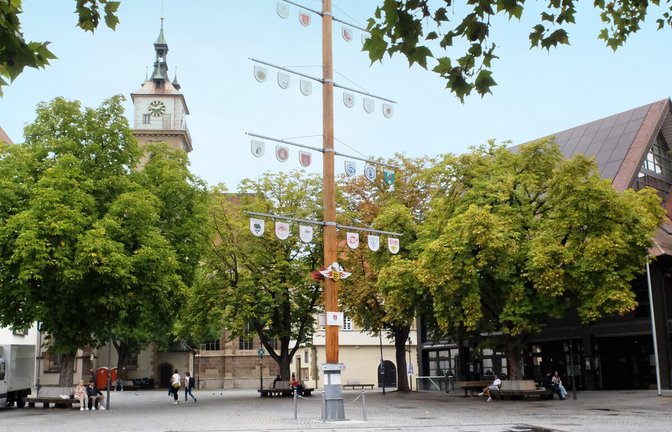 Der Fontänenbrunnen auf dem Marktplatz: seit diesem Frühjahr außer Betrieb.<span class='image-autor'>Foto: Iris Frey</span>