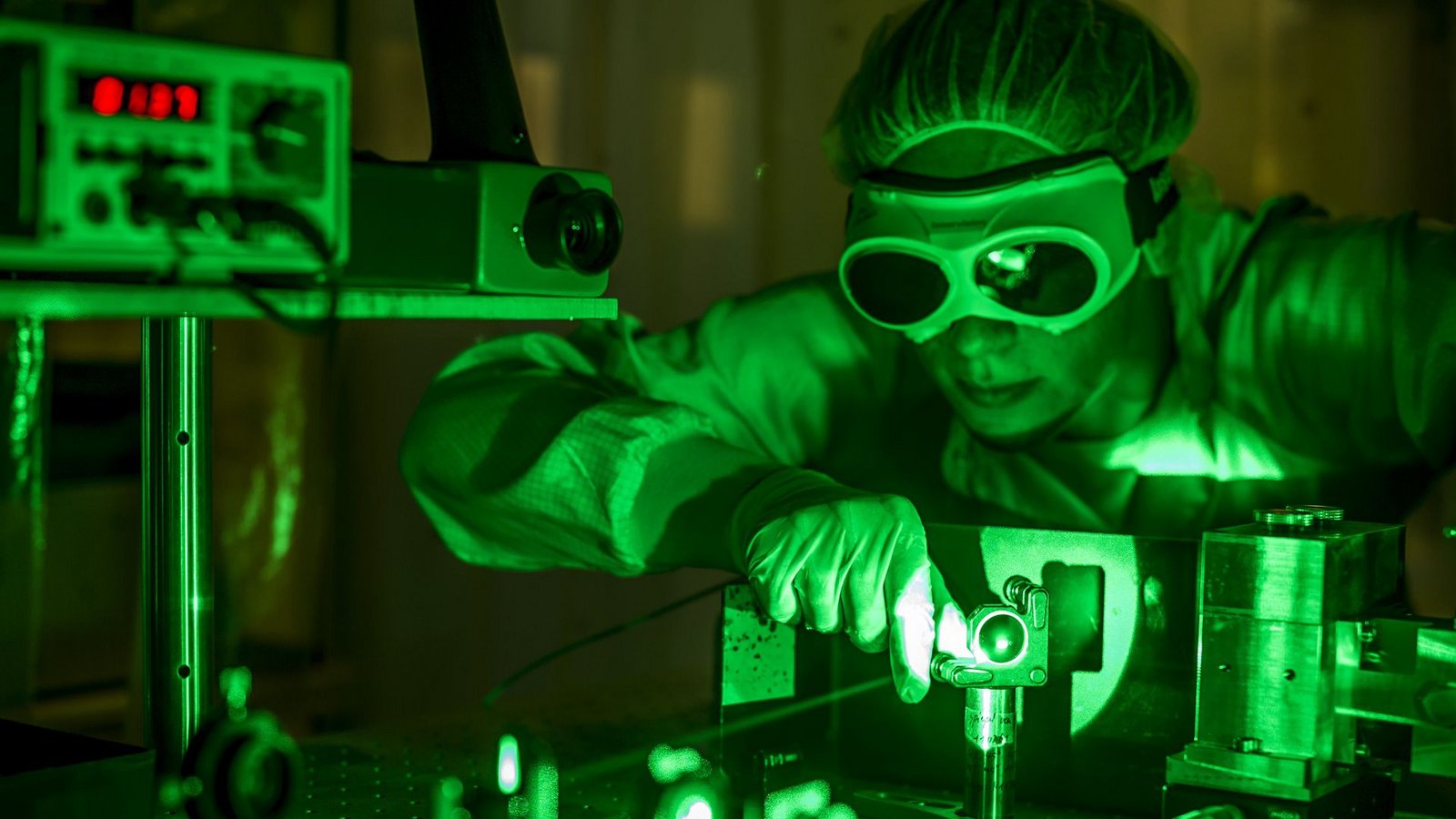 Lasertechnik spielt für Forschung und Wirtschaft in der Region Stuttgart eine große Rolle.Foto: Uni Stuttgart/Max Kovalenko Lasertechnik spielt für Forschung und Wirtschaft in der Region Stuttgart eine große Rolle.Foto: Uni Stuttgart/Max Kovalenko