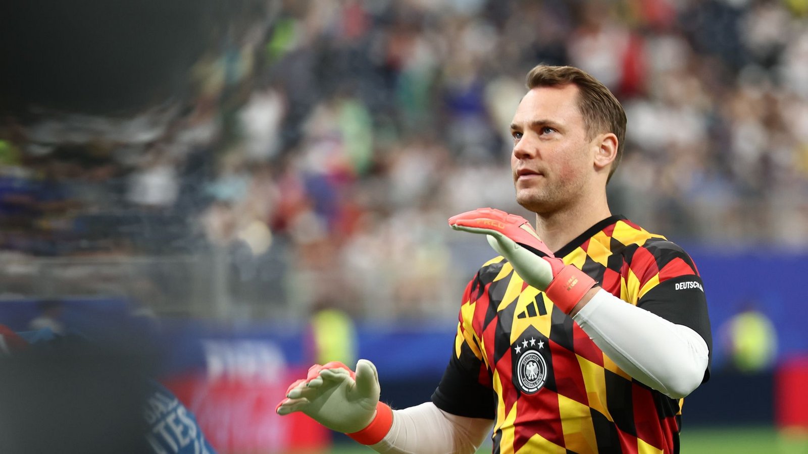 Manuel Neuer schreibt mit seinem Comeback Fußball-Geschichte.Foto: Christian Charisius/dpa Manuel Neuer schreibt mit seinem Comeback Fußball-Geschichte.Foto: Christian Charisius/dpa