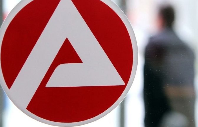 Wer trickreich ist und kriminelle Energie hat, kann bei mehreren Jobcentern parallel Sozialleistungen abgreifen.<span class='image-autor'>Bernd Wüstneck/dpa</span>