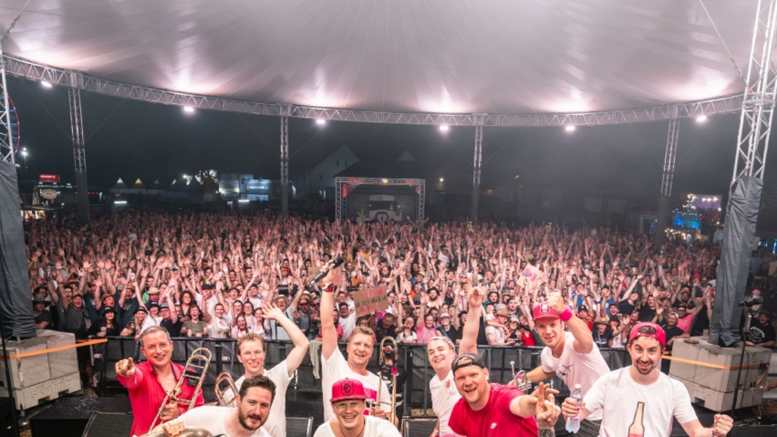 Hoch die Hände, Wochenende: Am Freitag (24. April) steigt die Blech X-Plosion in Schwieberdingen.  Foto: p