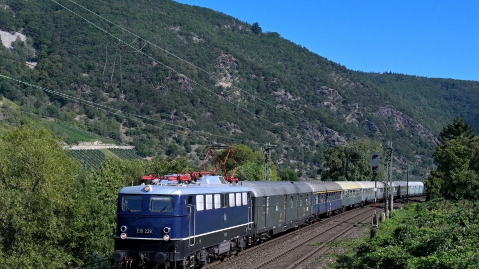 Die E-Lok 110 228 mit Baujahr 1961 wird den Sonderzug ziehen. Foto: DBK Die E-Lok 110 228 mit Baujahr 1961 wird den Sonderzug ziehen. Foto: DBK
