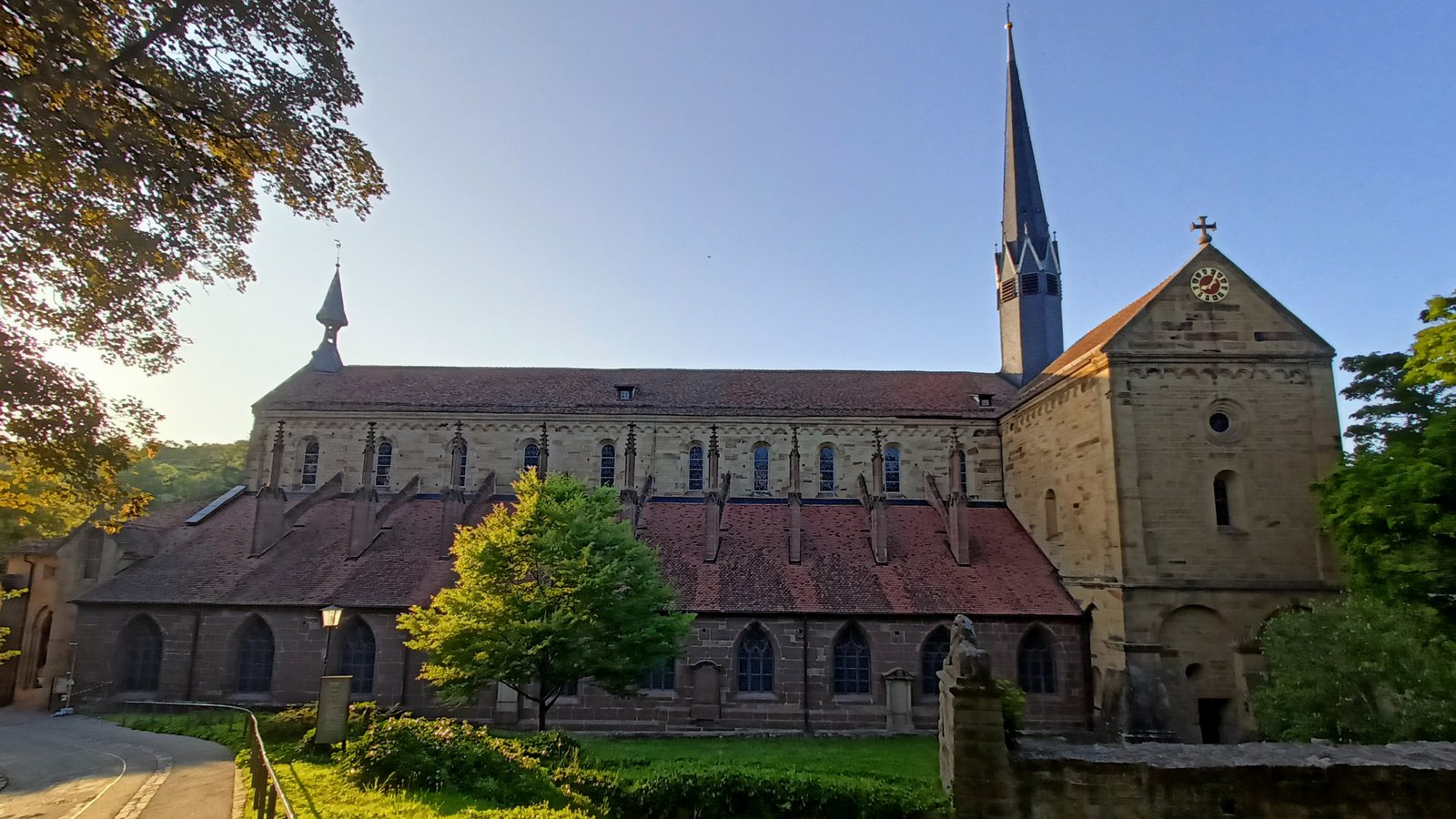Wirkt sich der Windpark in Neulingen auf den Welterbe-Status von Kloster Maulbronn aus? Foto: Göbel