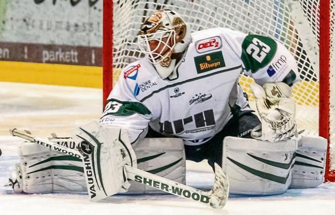 Sinisa Martinovic ist erneut geschlagen. Der Goalie verlor mit den Bietigheim Steelers die vergangenen vier Spiele in Folge. Foto: Simecek