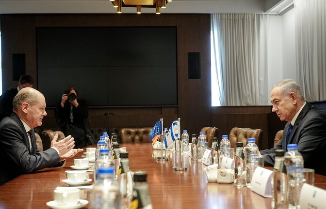 Bei seinem Besuch im März in Israel: Bundeskanzler Olaf Scholz (links) mit Premier Benjamin Netanjahu.<span class='image-autor'>Foto: dpa/Kay Nietfeld</span>