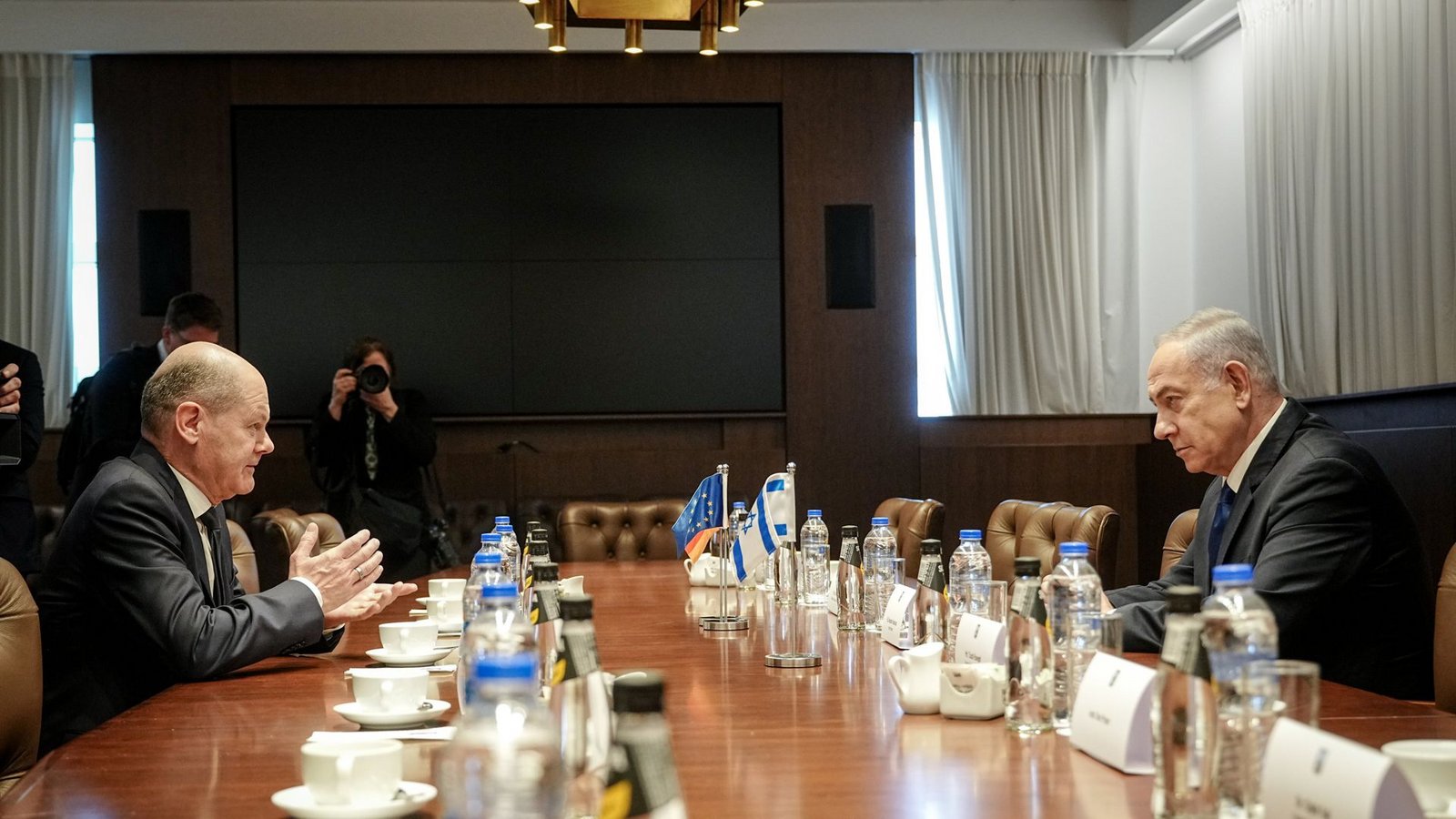 Bei seinem Besuch im März in Israel: Bundeskanzler Olaf Scholz (links) mit Premier Benjamin Netanjahu.Foto: dpa/Kay Nietfeld Bei seinem Besuch im März in Israel: Bundeskanzler Olaf Scholz (links) mit Premier Benjamin Netanjahu.Foto: dpa/Kay Nietfeld