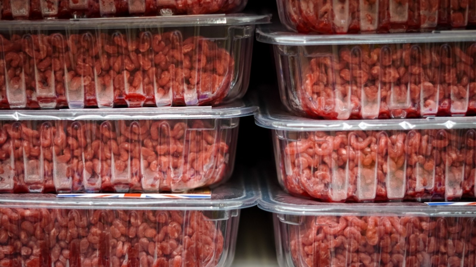 Rückruf bei Netto: Putenhackfleisch wegen Salmonellen aus dem Verkehr gezogen. Erfahren Sie, welche Charge betroffen ist und was Verbraucher jetzt tun sollten.Foto: Nata.dobrovolskaya / Shutterstock.com Rückruf bei Netto: Putenhackfleisch wegen Salmonellen aus dem Verkehr gezogen. Erfahren Sie, welche Charge betroffen ist und was Verbraucher jetzt tun sollten.Foto: Nata.dobrovolskaya / Shutterstock.com