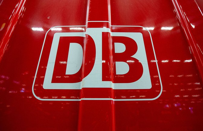 Noch bis Freitag um 13 Uhr, müssen sich Fahrgäste auf „massiven Beeinträchtigungen“ im Bahnverkehr einstellen.<span class='image-autor'>Foto: IMAGO/Manngold/IMAGO/Rainer Keuenhof</span>