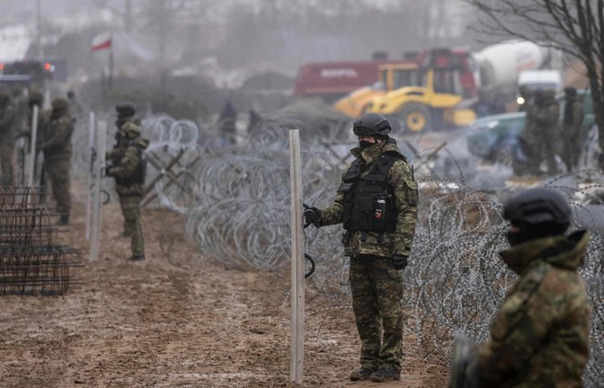 Seit 2021 ist die Lage an der Grenze zu Belarus immer wieder angespannt.<span class='image-autor'>Foto: AFP/WOJTEK RADWANSKI</span>