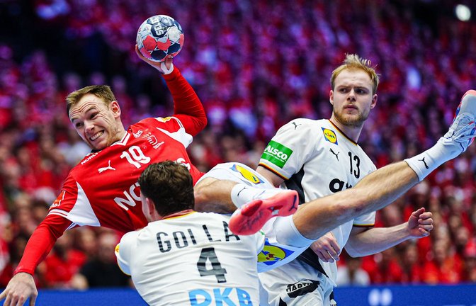 Die deutschen Handballer haben Schwerstarbeit verrichtet – aber die Dänen und Mathias Gidsel nicht stoppen können.<span class='image-autor'>Foto: IMAGO/Eibner</span>