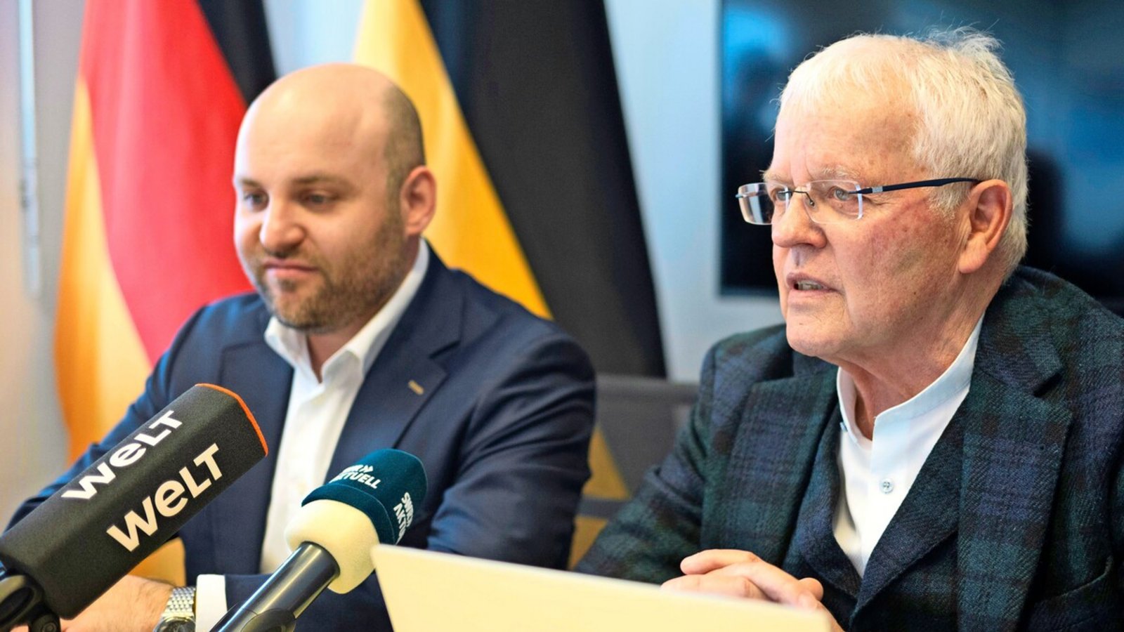 Müssen klären, wie das Geld abhanden kam: Markus Frohnmaier (links) und Emil Sänze, der Fraktionsvorsitzende der AfD im Landtag von Baden-Württemberg.Foto: dpa/Marijan Murat