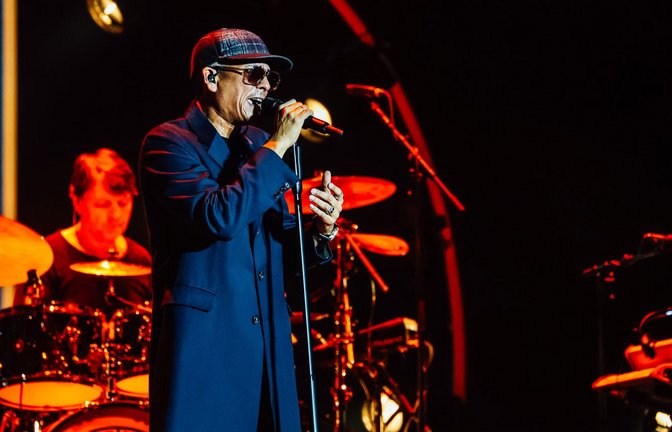 Stimmstark: Xavier Naidoo in der Schleyerhalle<span class='image-autor'>Foto: Lichtgut/Christoph Schmidt</span>