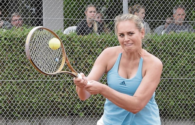 Vanessa Heuberger hat sich mit dem TSV Oberriexingen ein Endspiel gegen den TC Sternenfels erarbeitet. Foto: Leitner