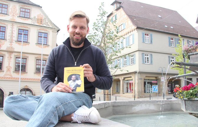 Unter jungen Männern sind Burn-out und Depressionen oft noch immer ein Tabu-Thema. Mit seinem Buch möchte Jan Hingar dazu beitragen, das zu ändern. <span class='image-autor'>Foto: Banholzer</span>