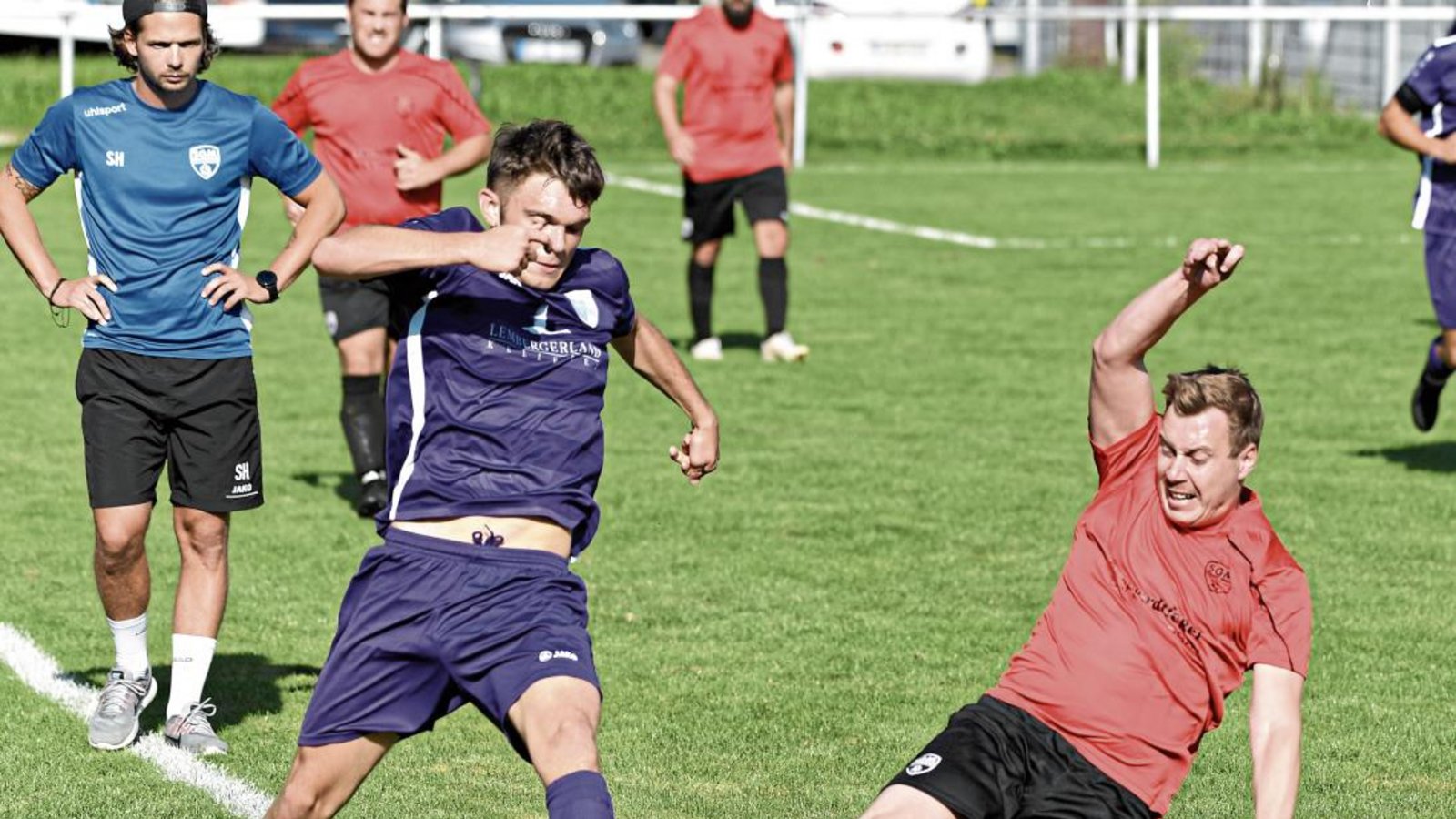 Gegen die SGM Hohenhaslach/Freudental wird es für Louis Wäbisch (links) und die SGM Roßwag/Mühlhausen kaum Räume geben, ist sich Thomas Renz, Trainer der Spielgemeinschaft von der Enz, sicher. Foto: Leitner Gegen die SGM Hohenhaslach/Freudental wird es für Louis Wäbisch (links) und die SGM Roßwag/Mühlhausen kaum Räume geben, ist sich Thomas Renz, Trainer der Spielgemeinschaft von der Enz, sicher. Foto: Leitner