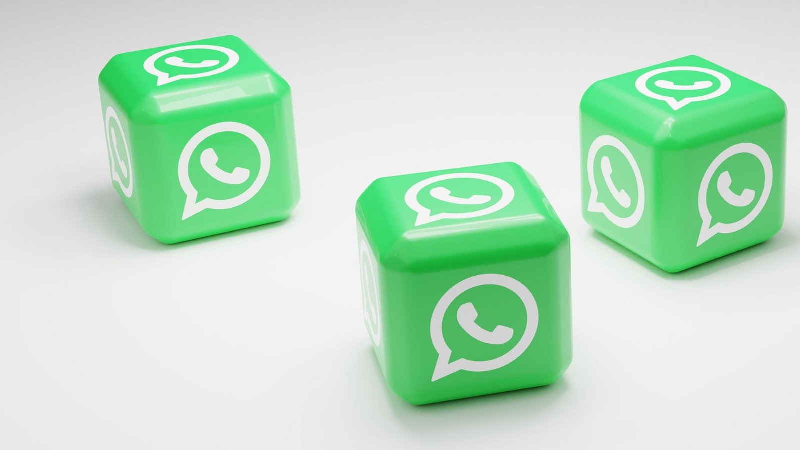 Whatsapp-Gruppen für Eltern: Ein kleines Symbol und unzählige NachrichtenFoto: Adobe Stock/ Oksana