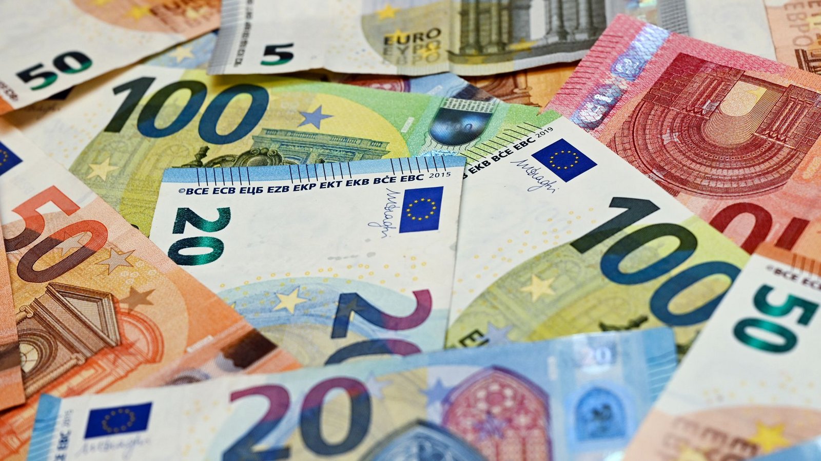 Fast sieben Milliarden Euro Schulden hatten Baden-Württembergs Kommunen Ende vergangenen Jahres (Symbolbild).Foto: Picture alliance/dpa//Patrick Pleul