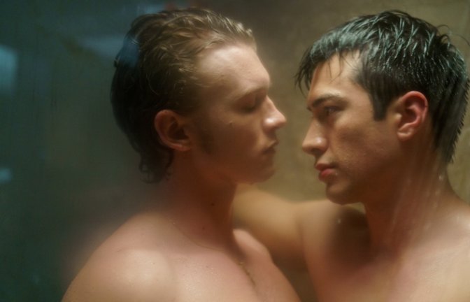 In Episode 4 geht die Geschichte zwischen Ilya Rozanov (Connor Storrie, l.) und Shane Hollander (Hudson Williams) weiter.<span class='image-autor'>Foto: Sabrina Lantos/HBO Max</span>