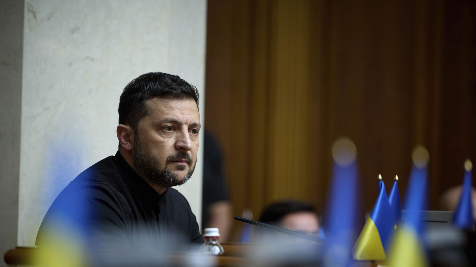 Der ukrainische Präsident erntete für das Gesetz Protest im eigenen Land und Kritik aus dem Ausland. (Archivbild)Foto: AP/dpa/Vadym Sarakhan
