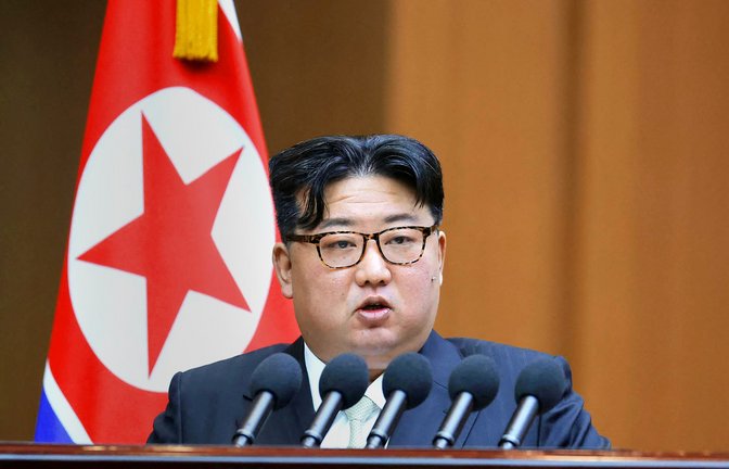Kim Jong Un lässt die Behörde für die Wiedervereinigung mit Südkorea schließen.<span class='image-autor'>Foto: AFP/STR</span>