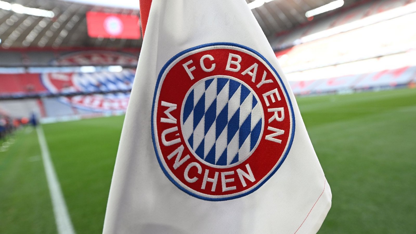 Der FC Bayern München hat seine neuen Trikots vorgestellt.Foto: Sven Hoppe/dpa