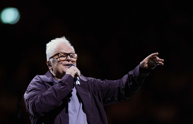Bei Konzerten füllt Grönemeyer mühelos Stadien oder große Hallen. Die Auftaktkonzerte seiner Akustiktour in Dortmund waren ausverkauft.<span class='image-autor'>Foto: Rolf Vennenbernd/dpa</span>