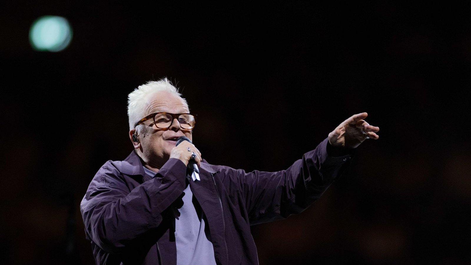 Bei Konzerten füllt Grönemeyer mühelos Stadien oder große Hallen. Die Auftaktkonzerte seiner Akustiktour in Dortmund waren ausverkauft.Foto: Rolf Vennenbernd/dpa