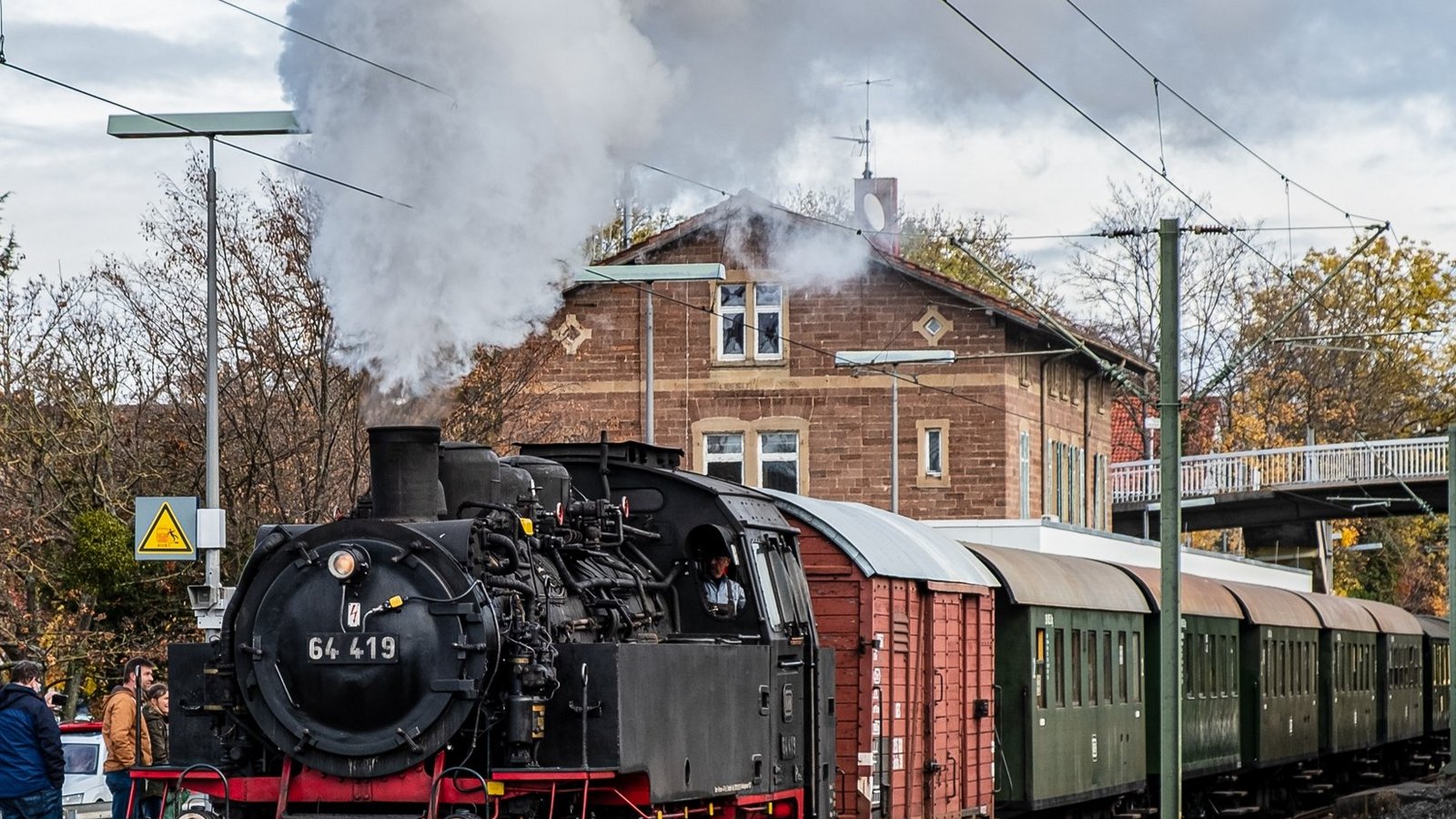 Am Sonntag ist der „Feurige Elias“ außerplanmäßig noch einmal unterwegs. Foto: p Am Sonntag ist der „Feurige Elias“ außerplanmäßig noch einmal unterwegs. Foto: p