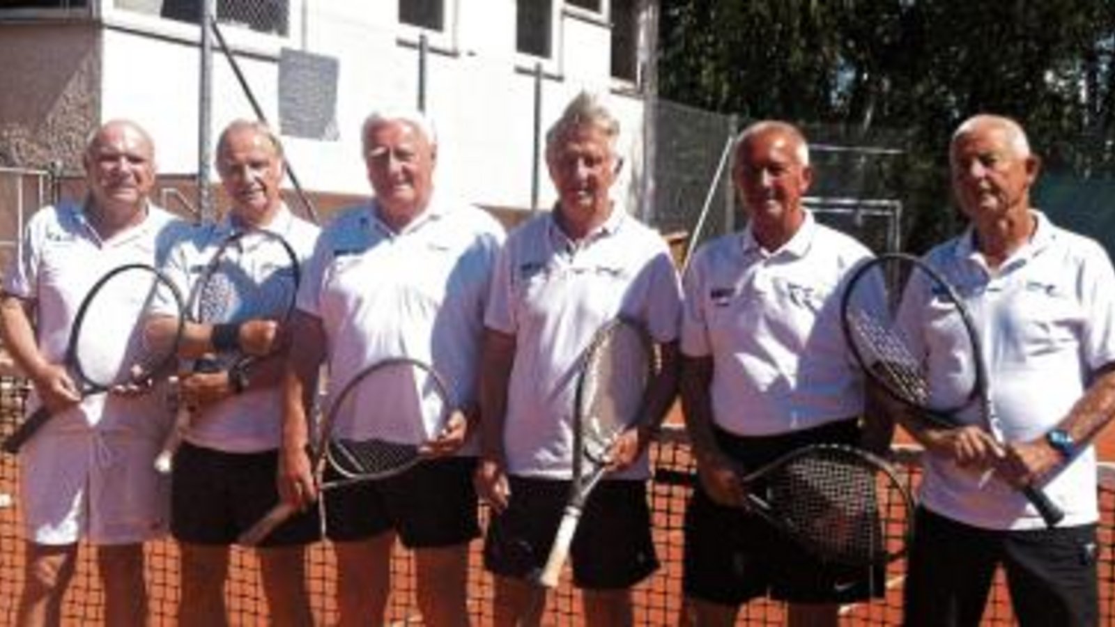 Zum vierten Mal Meister: die Männer 75 des TVV mit (von links) Rüdiger Holzberg, Horst Lessner, Theo Dettinger, Albrecht Neyheusel und Gunter Blaß  Foto: privat