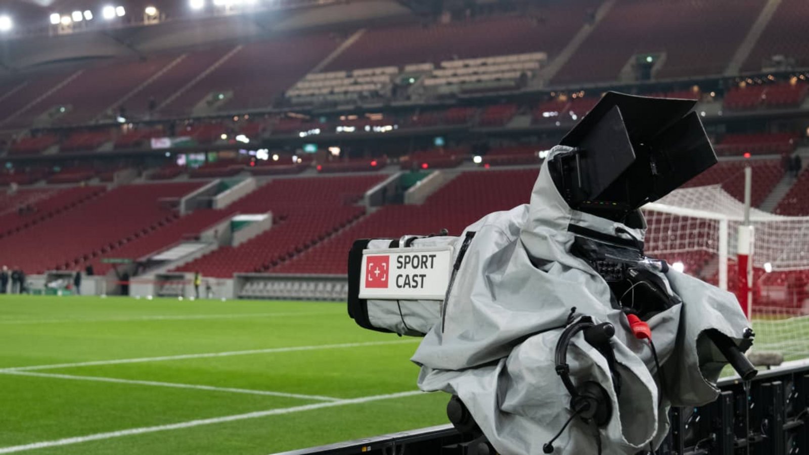 Am Samstag geht in der MHP-Arena wieder das Flutlicht an, wenn der VfB um 18.30 Uhr Borussia Dortmund empfängt.imago/Eibner Am Samstag geht in der MHP-Arena wieder das Flutlicht an, wenn der VfB um 18.30 Uhr Borussia Dortmund empfängt.imago/Eibner
