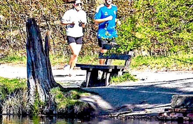 Die Parkseen sind ein beliebtes Ausflugsziel in Stuttgart. Nun ist der Bärensee mit Blaualgen befallen.<span class='image-autor'>Foto: Lichtgut / /Ferdinando Iannone</span>