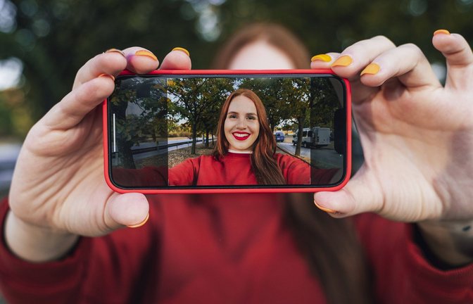 Selfies: Es geht auch um eine Öffnung anderen gegenüber.<span class='image-autor'>Foto: imago//Alena Kuznetsova</span>