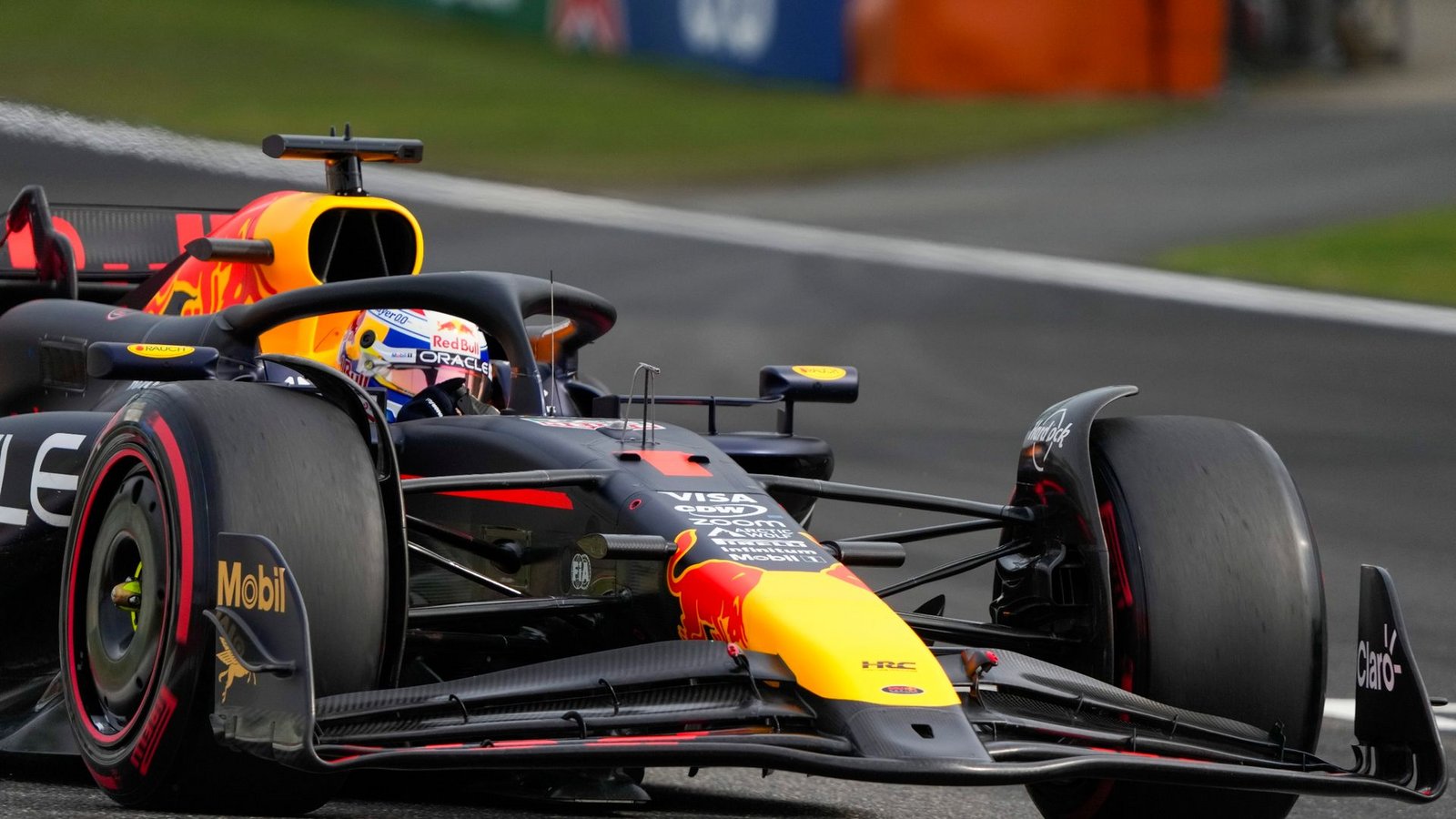 Schnappte sich in China die Pole Position: Max Verstappen.Foto: Andy Wong/AP
