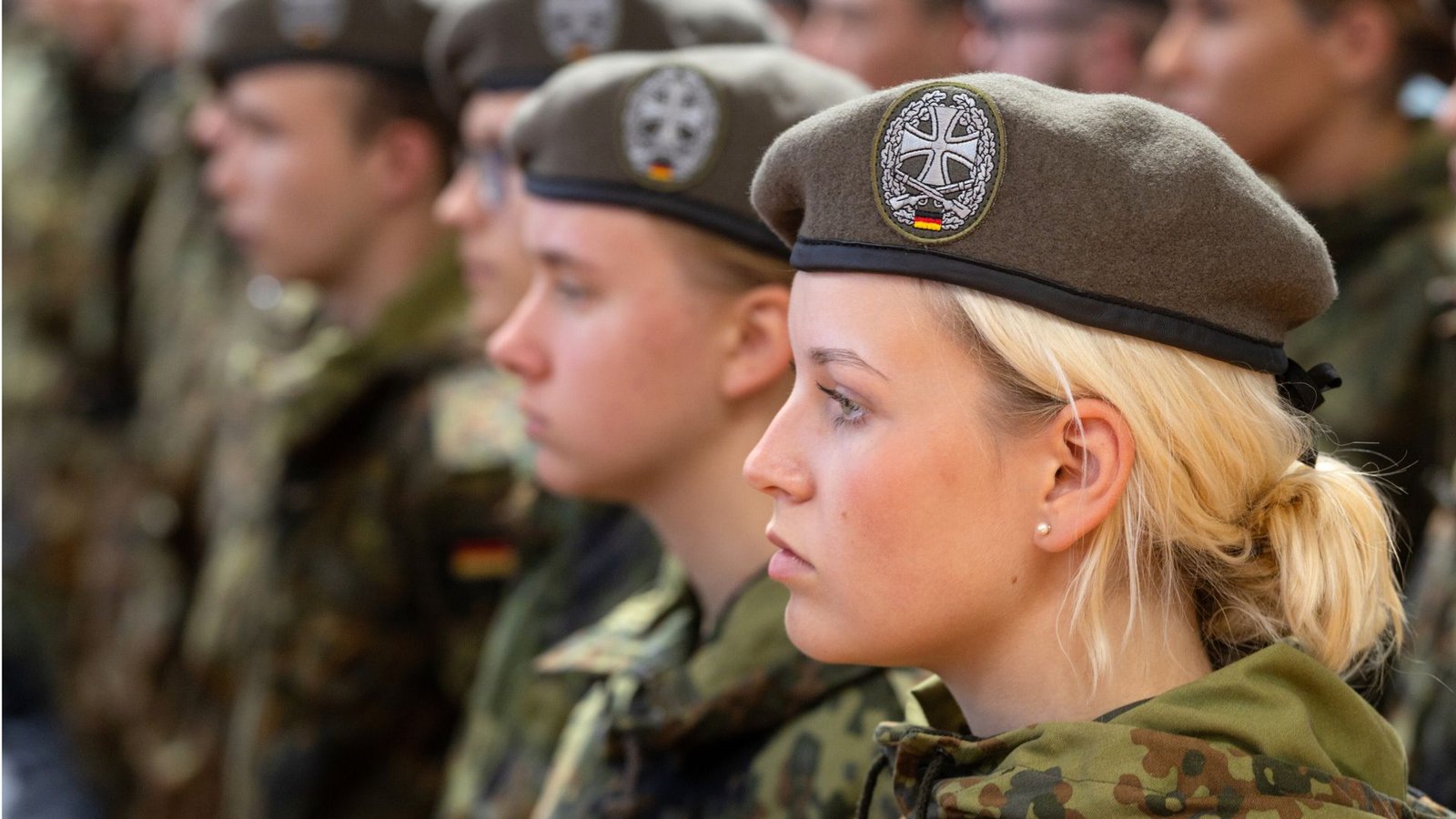 Seit 50 Jahren dienen auch Frauen in der Bundeswehr – aber noch nicht vollauf gleichberechtigt.Foto: dpa Seit 50 Jahren dienen auch Frauen in der Bundeswehr – aber noch nicht vollauf gleichberechtigt.Foto: dpa