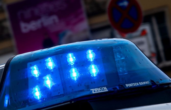 Die Berliner Polizei ermittelt zu einem Angriff mit Handgranate.<span class='image-autor'>Foto: Monika Skolimowska/dpa-Zentralbild/dpa</span>