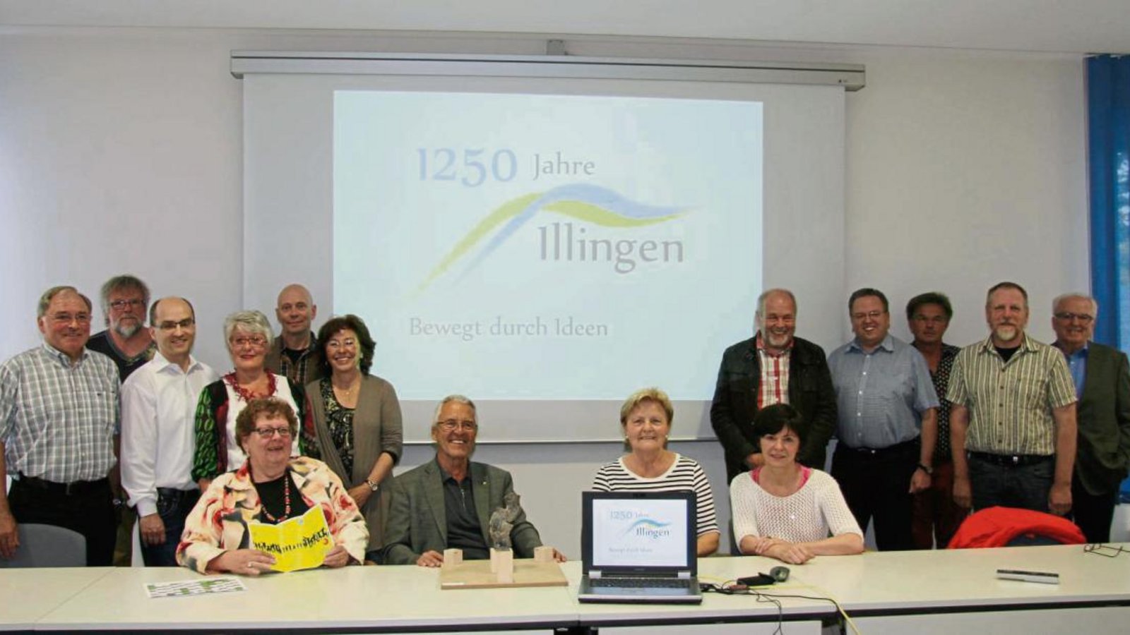 Der Arbeitskreis Jubiläum präsentiert das Logo und Motto des Jubiläumsjahres. Foto: Rücker