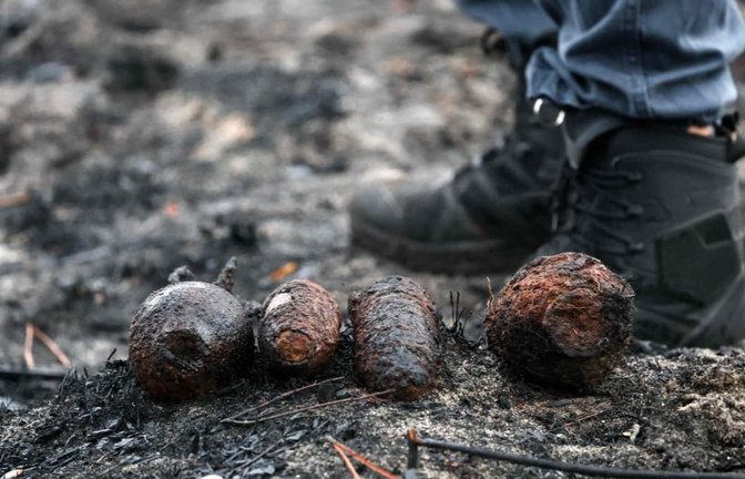 Die Waldbrände in Frankreich haben Granaten offengelegt.<span class='image-autor'>Romain Perrocheau/AFP/dpa</span>