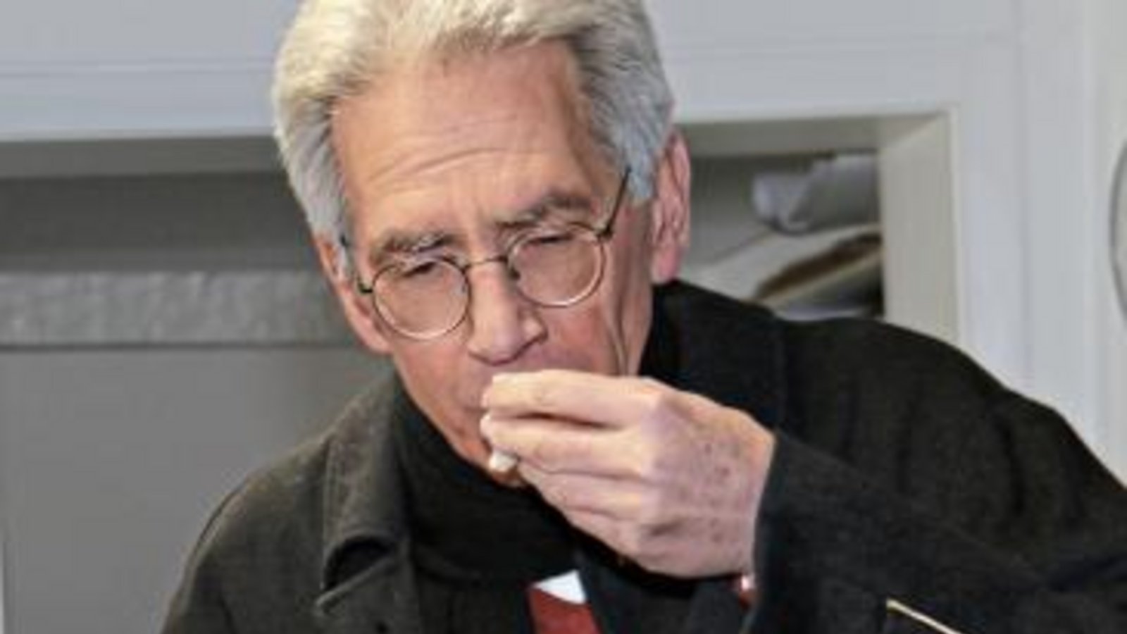 Pastoralreferent Knecht mit Weihrauch. sr