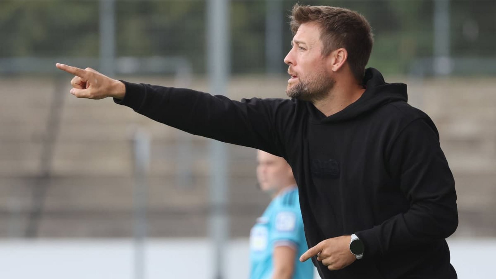 Die Richtung stimmt: Nico Schneck, Trainer der Bundesliga-Frauen des VfB Stuttgart.Baumann Die Richtung stimmt: Nico Schneck, Trainer der Bundesliga-Frauen des VfB Stuttgart.Baumann