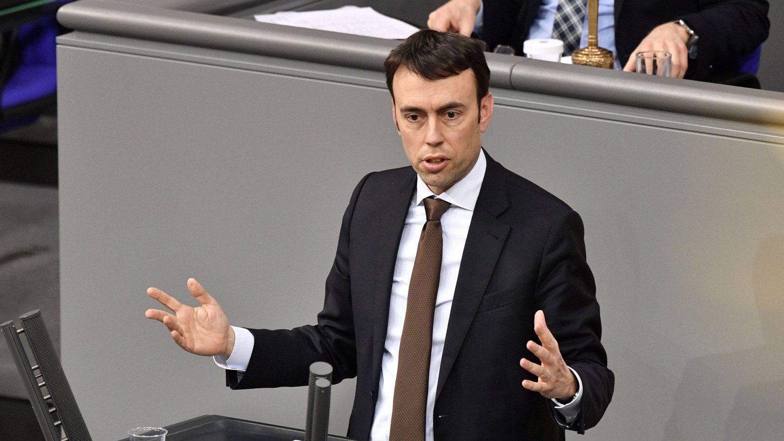 Nach viel Kritik: Der SPD-Bundestagsabgeordnete Nils Schmid löscht seine Posts vom Besuch bei den Grauen Wölfen.Foto: imago images//Frederic Kern Nach viel Kritik: Der SPD-Bundestagsabgeordnete Nils Schmid löscht seine Posts vom Besuch bei den Grauen Wölfen.Foto: imago images//Frederic Kern
