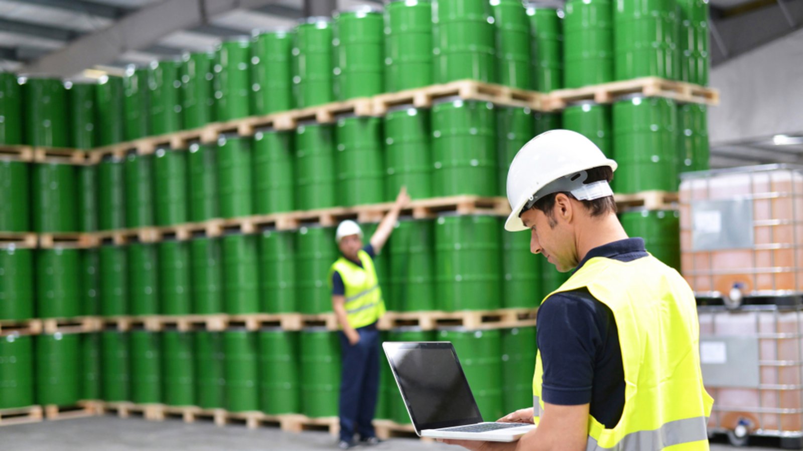 Etwa 98 % des Rohöls in Deutschland sind importiert.Foto: industryviews / shutterstock.com Etwa 98 % des Rohöls in Deutschland sind importiert.Foto: industryviews / shutterstock.com